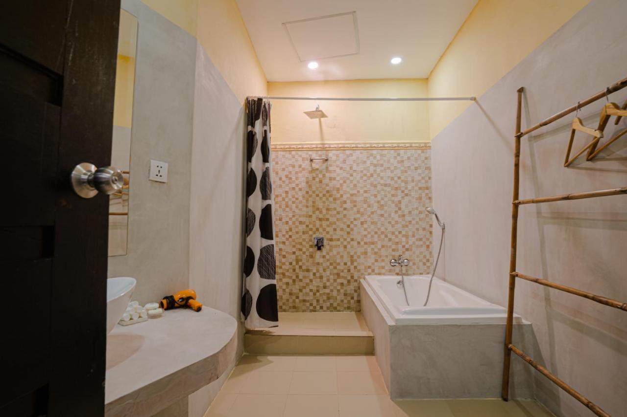 Makk Hotel Kampot Esterno foto