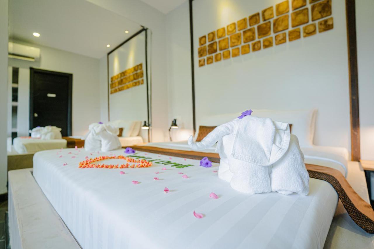 Makk Hotel Kampot Esterno foto