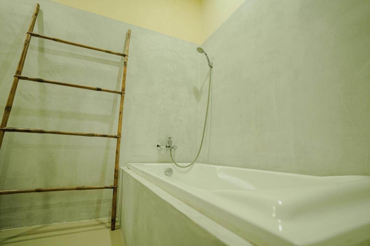 Makk Hotel Kampot Esterno foto