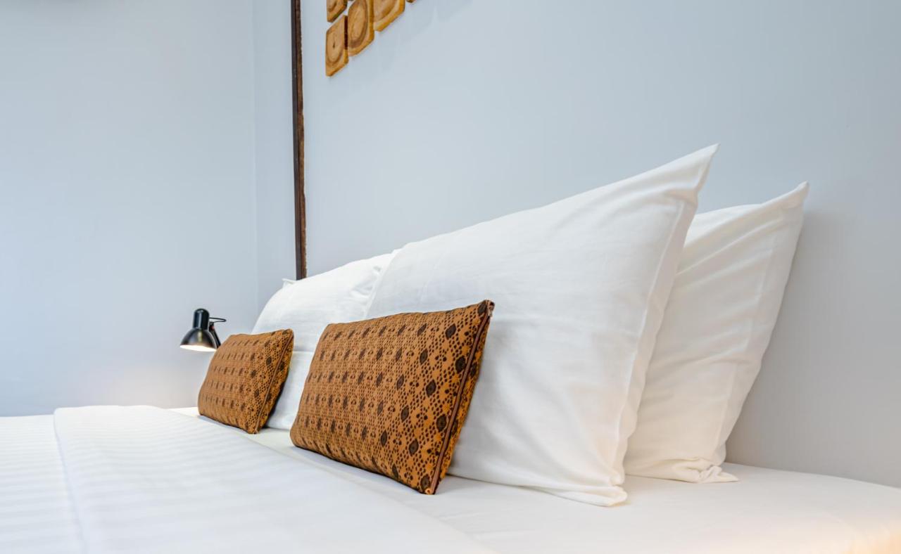 Makk Hotel Kampot Esterno foto